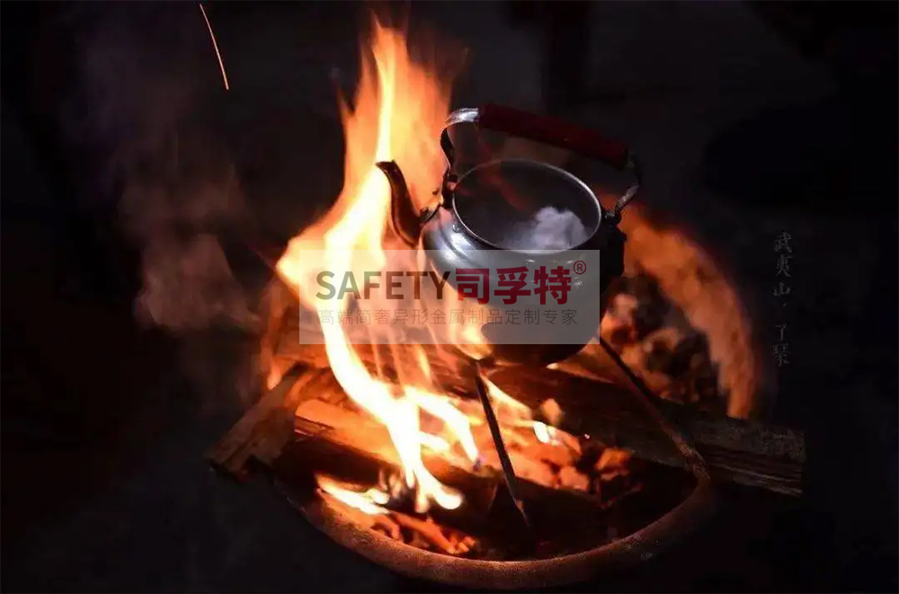 經(jīng)典永不過時，“圍爐煮茶”掀起新式社交風(fēng)「司孚特圍爐茶桌」(圖1)