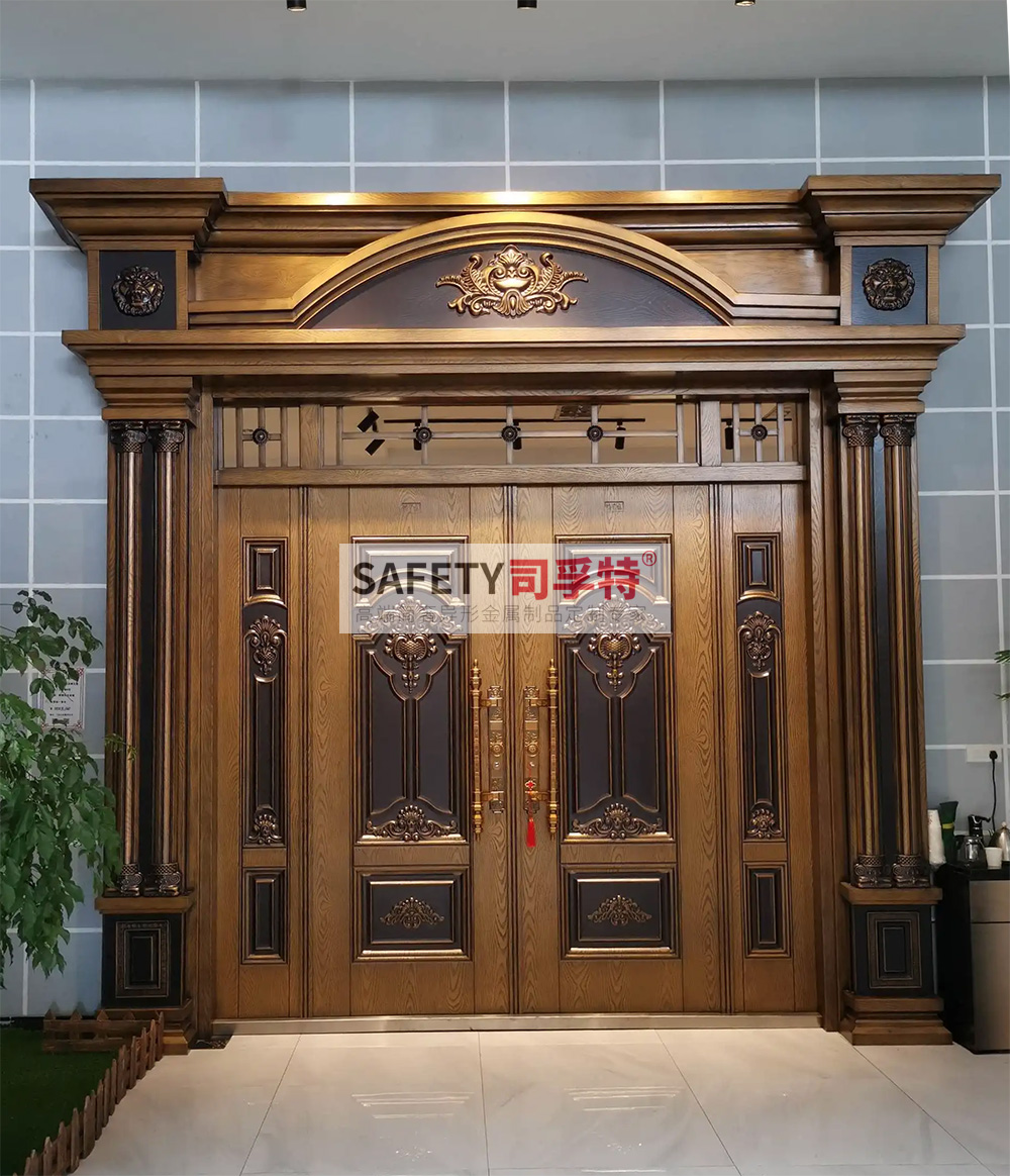 別墅大門(mén)用什么材質(zhì)好？[別墅銅門(mén)，鋁藝別墅大門(mén)](圖1)