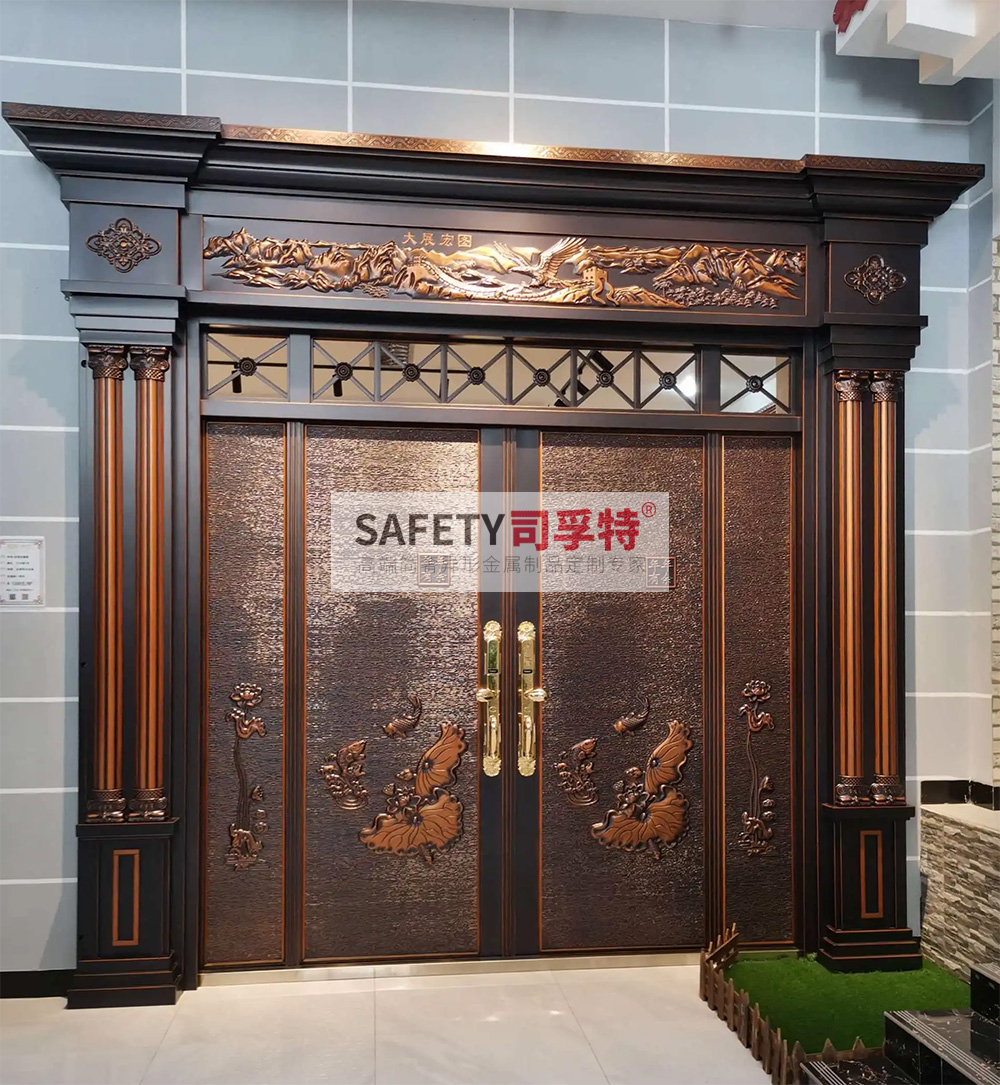 別墅大門(mén)用什么材質(zhì)好？[別墅銅門(mén)，鋁藝別墅大門(mén)](圖2)