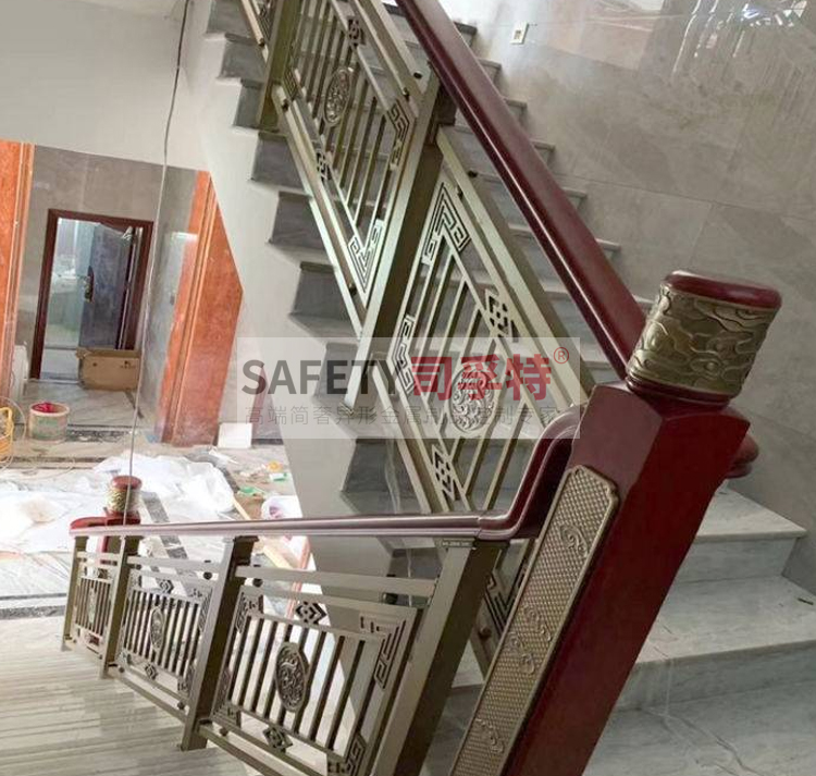 銅藝樓梯扶手：結(jié)構(gòu)獨特，造型優(yōu)美，堅固耐用[司孚特銅藝護(hù)欄，銅樓梯扶手](圖4)